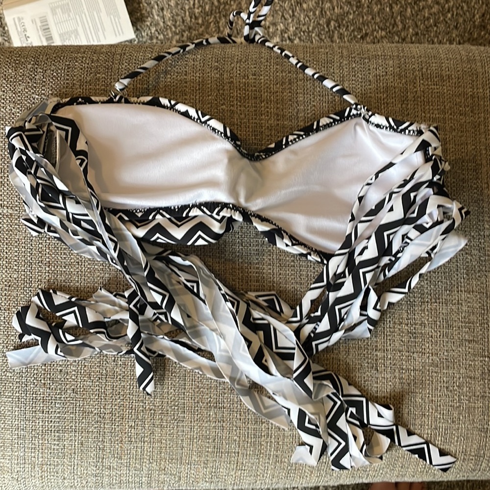 Bathing suit top - Picture 3 of 4